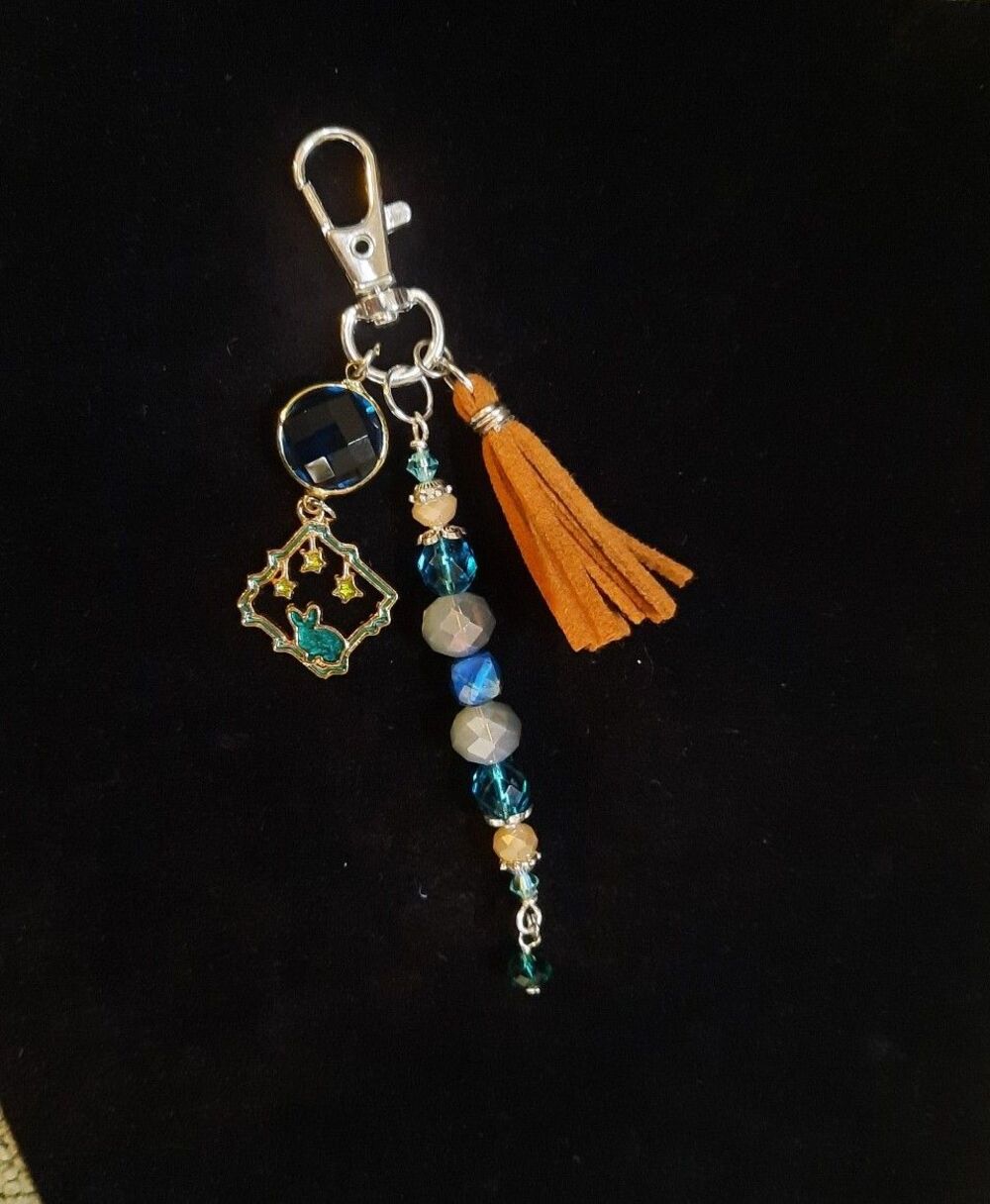Handmade Alice In Wonderland Rabbit Purse Charm/ Keychain - Picture 3 of 5